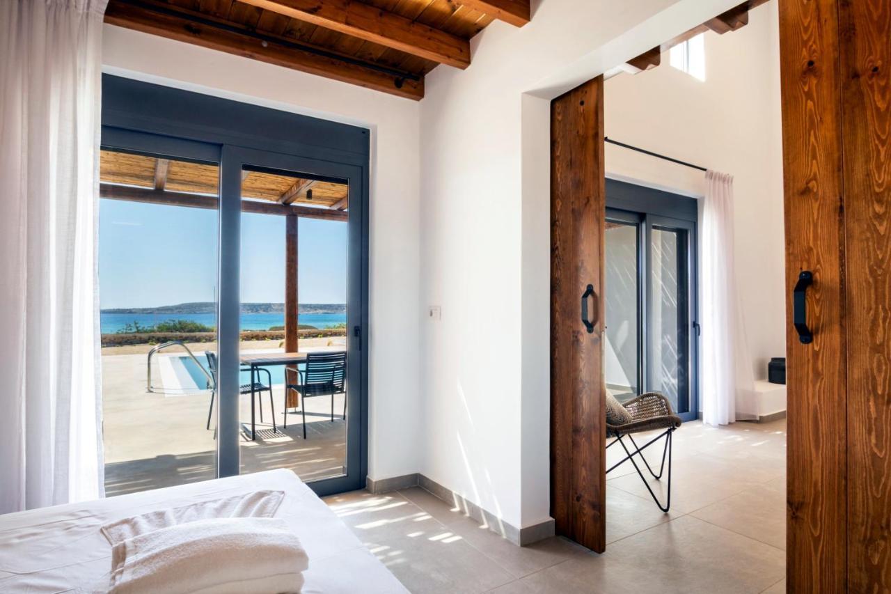 Cato Agro 4, Seafront Villa With Private Pool Afiartis Esterno foto